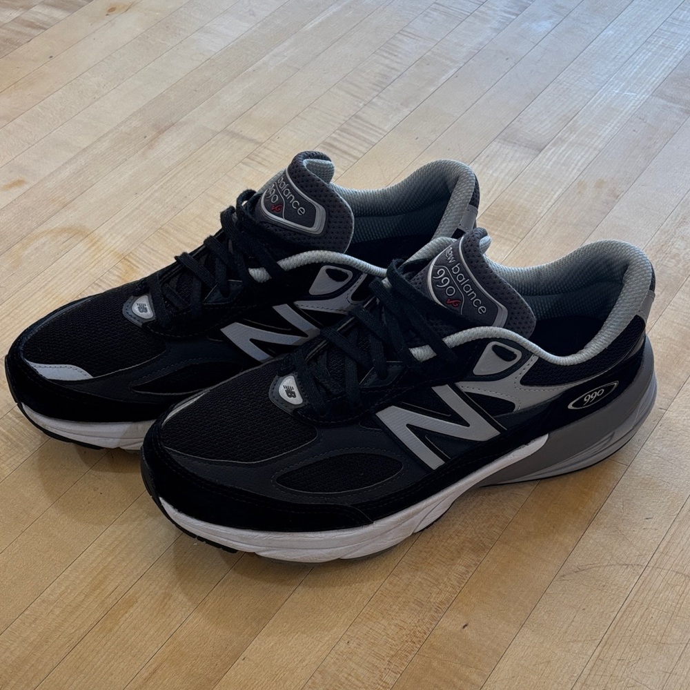 New Balance Made In USA 990 V6 Sneaker Women’s Size 11 Black White Running - Picture 3 of 6